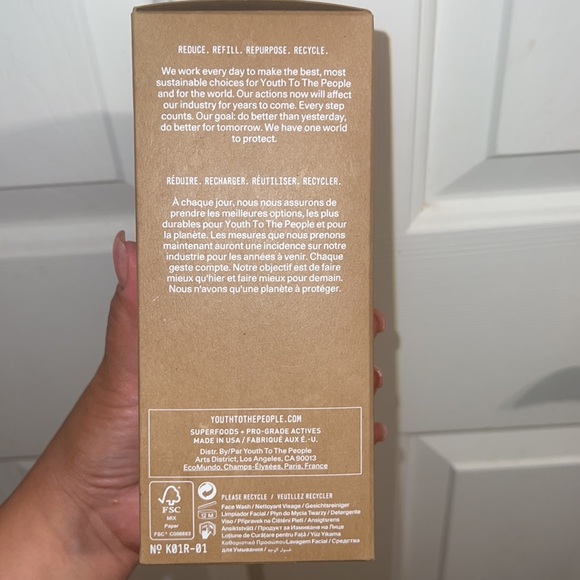 YOUTH TO THE PEOPLE: Superfood Face Cleanser + JUMBO SIZE 16 oz refill - Picture 5 of 7
